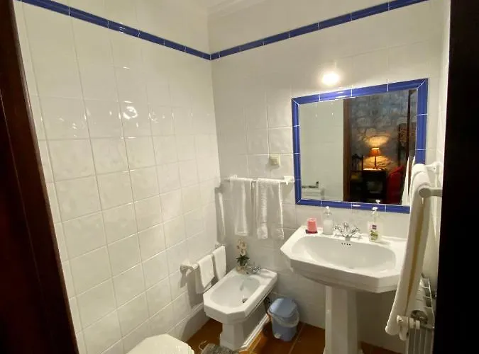 Casa Do Outeirinho- * Penedo