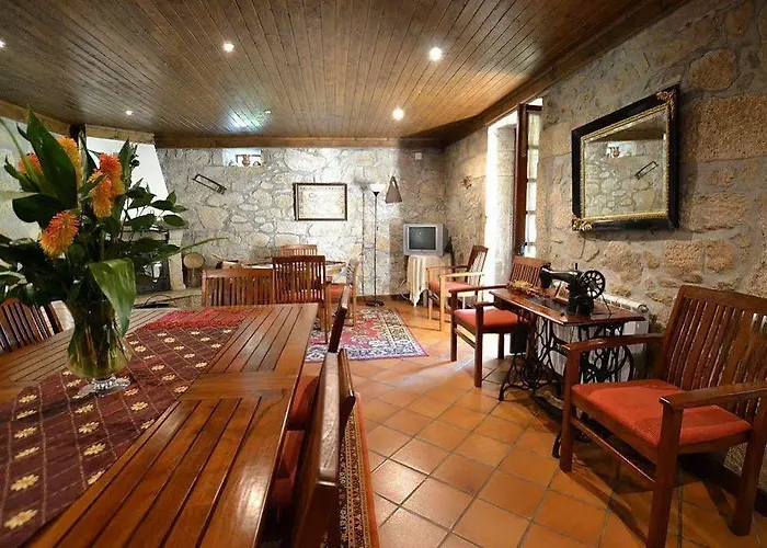 Casa Do Outeirinho- * Penedo