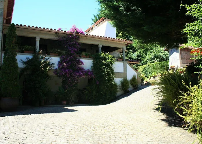 Casa Do Outeirinho- * Penedo